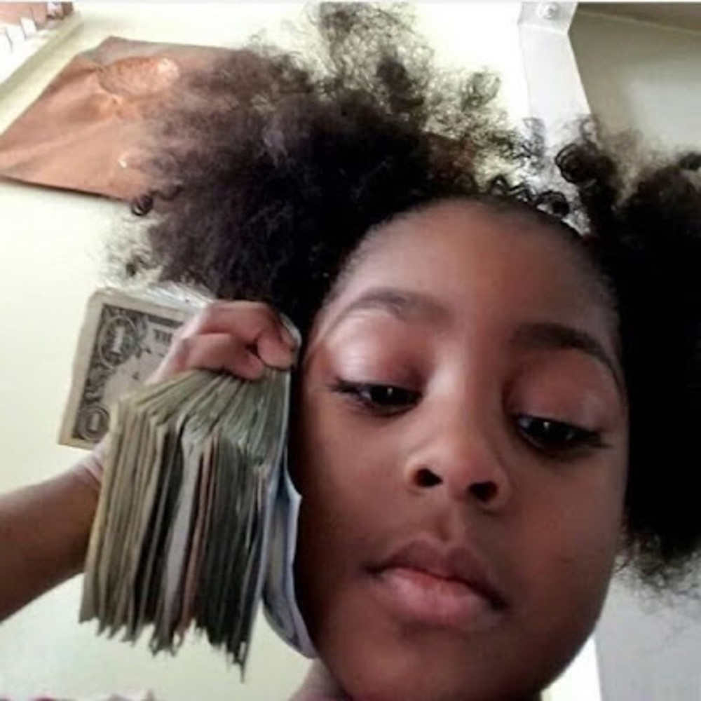 Meet your Posher, Asia mae